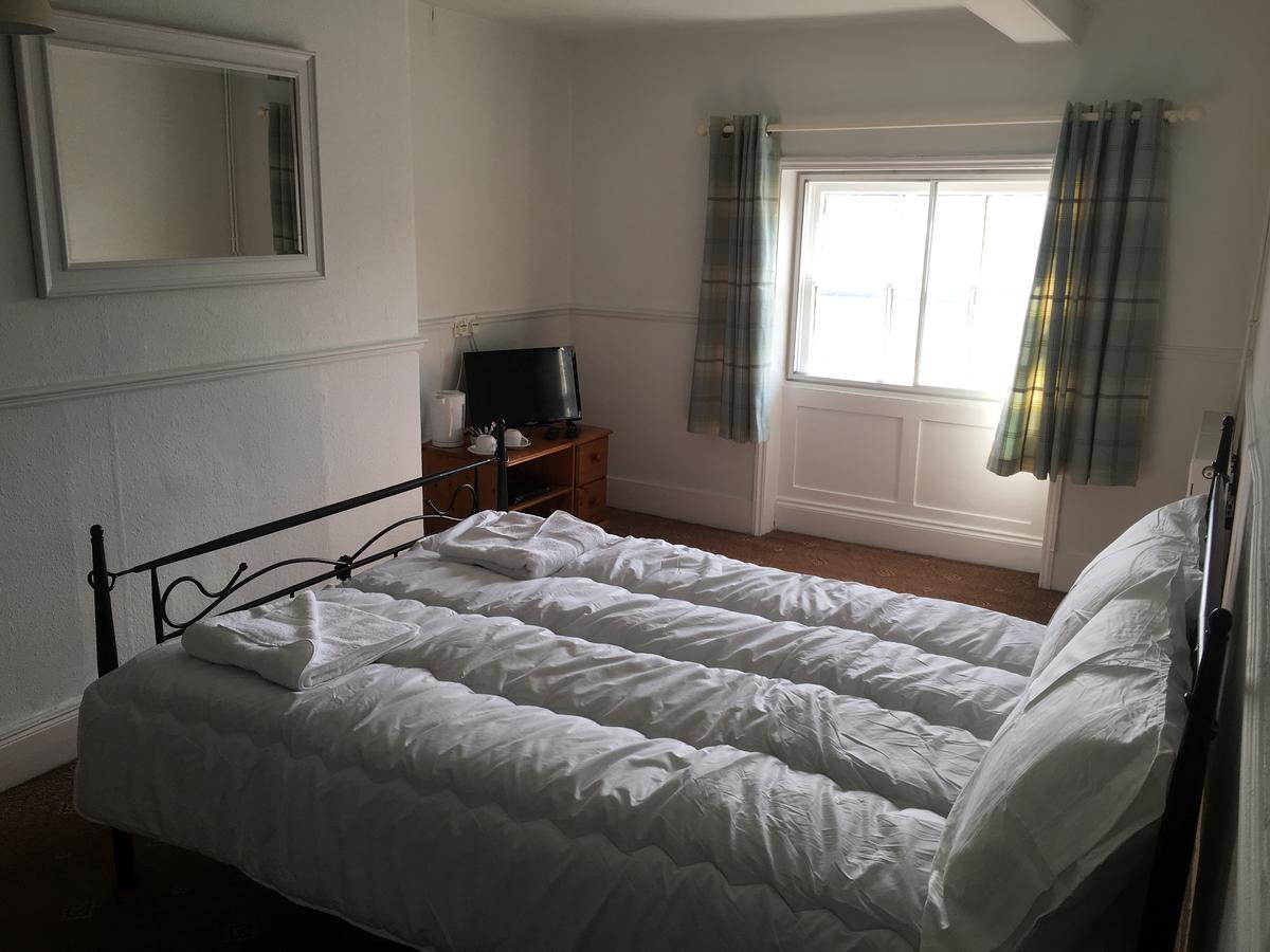 The Cross Keys Hotel Llanymynech Екстер'єр фото